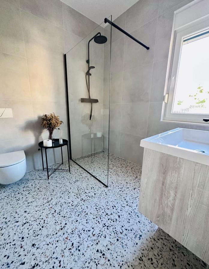 Clouds Apartments Ciovo - 20 Meters From Copacabana Beach Trogir Exteriör bild